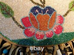 Very Fine Vintage Native American Sioux style Beaded Bag