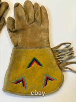 Vintage Gauntlet Gloves Native American Beaded Beads Mountain Design Antique