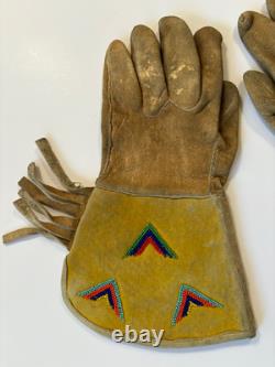 Vintage Gauntlet Gloves Native American Beaded Beads Mountain Design Antique