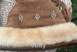 Vintage Gauntlet Mittens Canada Native American Beaded Leather Size 7 RARE