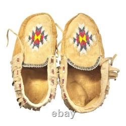 Vintage Handmade Native American Beaded Soft Sole Hide Moccasins Size 9