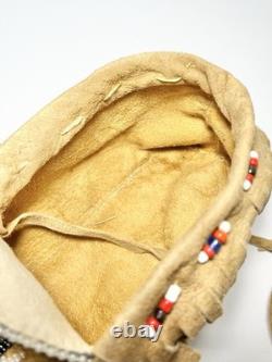 Vintage Handmade Native American Beaded Soft Sole Hide Moccasins Size 9