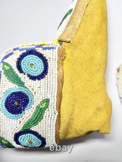 Vintage Handmade Native American Blue Beaded Hide Moccasins Size 9