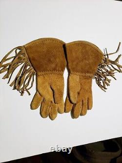 Vintage Native American Beaded Hide Gauntlet Gloves