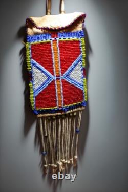 Vintage Native American Beaded Medicine Bag Fine Tight Beadwork Estate