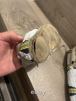 Vintage Native American Beaded Mocassins, child or woman's size