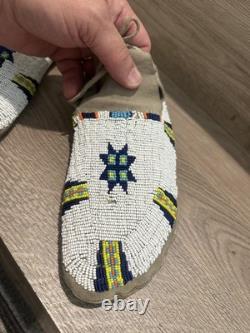 Vintage Native American Beaded Mocassins, child or woman's size