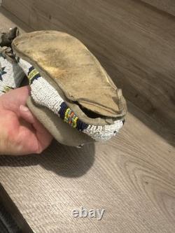 Vintage Native American Beaded Mocassins, child or woman's size