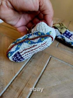 Vintage Native American Indian Lakota Sioux Beaded Baby Child's Moccasins