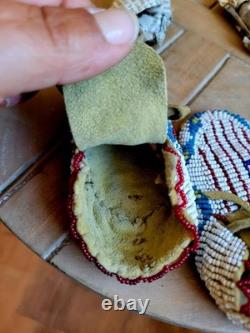 Vintage Native American Indian Lakota Sioux Beaded Baby Child's Moccasins