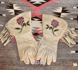 Vintage Native American Indian Leather Ladies Beaded Gauntlets Gloves withFringe