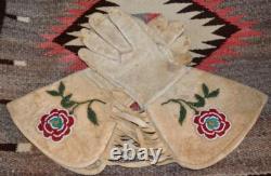 Vintage Native American Indian Leather Ladies Beaded Gauntlets Gloves withFringe