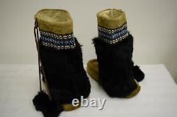 Vintage Native American Moccasins Boots Beaded Pattern With Fur