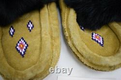 Vintage Native American Moccasins Boots Beaded Pattern With Fur