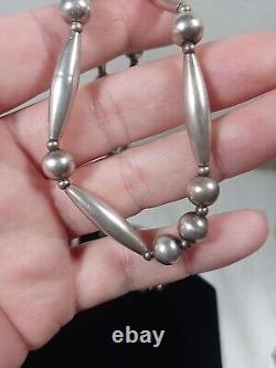 Vintage Native American Navajo Bench Bead 32 In 50 Gram Sterling Necklace