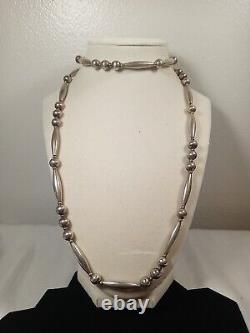 Vintage Native American Navajo Bench Bead 32 In 50 Gram Sterling Necklace