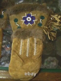 Vintage Northern Canadian Indigenous Indian Dene beaded mitts Native American