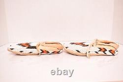 Vintage PAIR OF FULLY BEADED Native American SIOUX Indian MOCCASINS Shoes