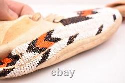 Vintage PAIR OF FULLY BEADED Native American SIOUX Indian MOCCASINS Shoes