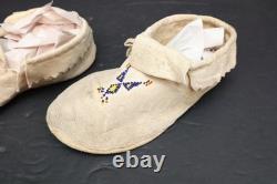 Vintage Plains Indian Beaded Moccasins Native American Sioux 9 ATQ