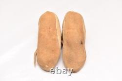 Vintage Plains Indian Sioux Moccasins Beaded Leather Native American 7.5 ATQ