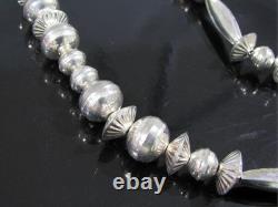 Vintage STERLING SILVER NATIVE AMERICAN BENCH BEAD NECKLACE 26 41 gms