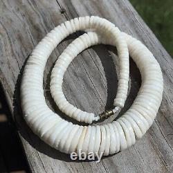 Vintage Santo Domingo Graduated Shell Necklace Native American Barrel Clasp