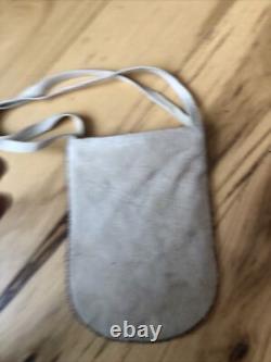 Vintage Sioux So Soft Deer Brain Tanned Leather Beaded Pouch Size 5 1/2 X 8