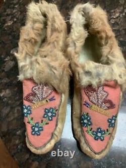 Vtg Native American Beaded Moccasins